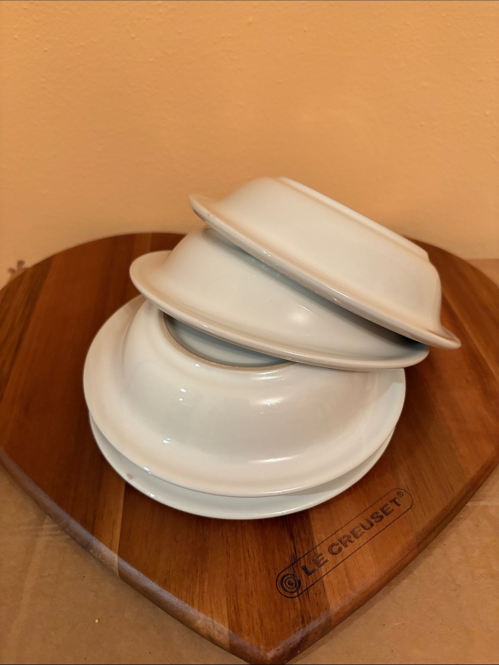 Le Creuset Cream Stoneware Bowls - Set of 4, Meringue - Picture 5 of 11